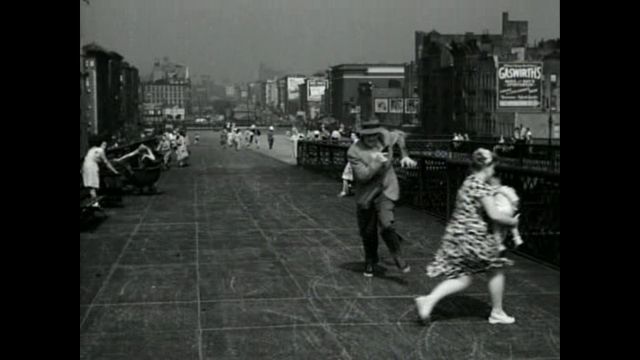 The Naked City - A scene on the street